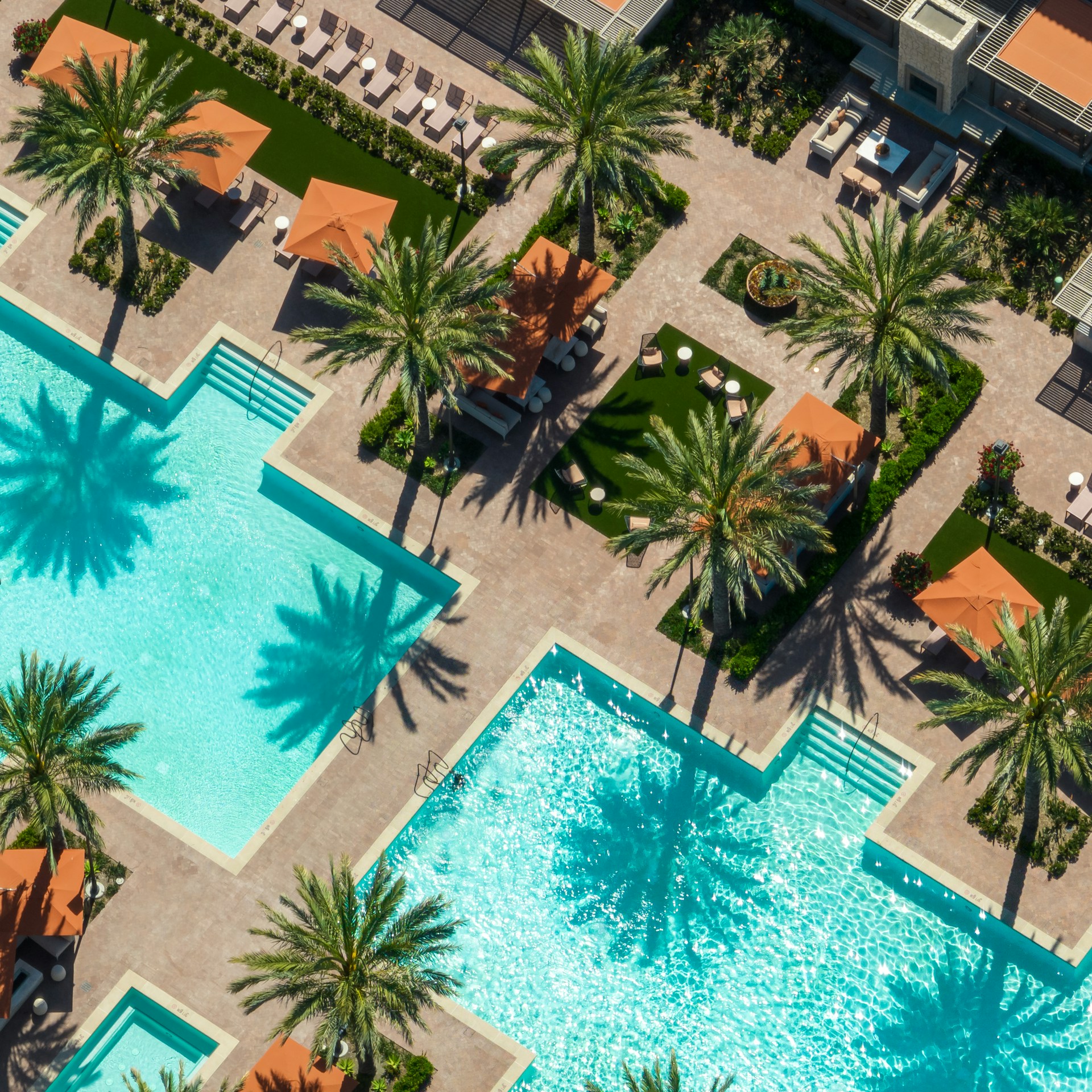 birds eye view of a resorts pool side