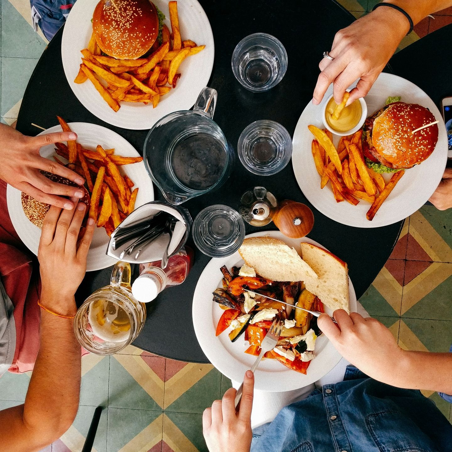 Friends eating lunch in a diner